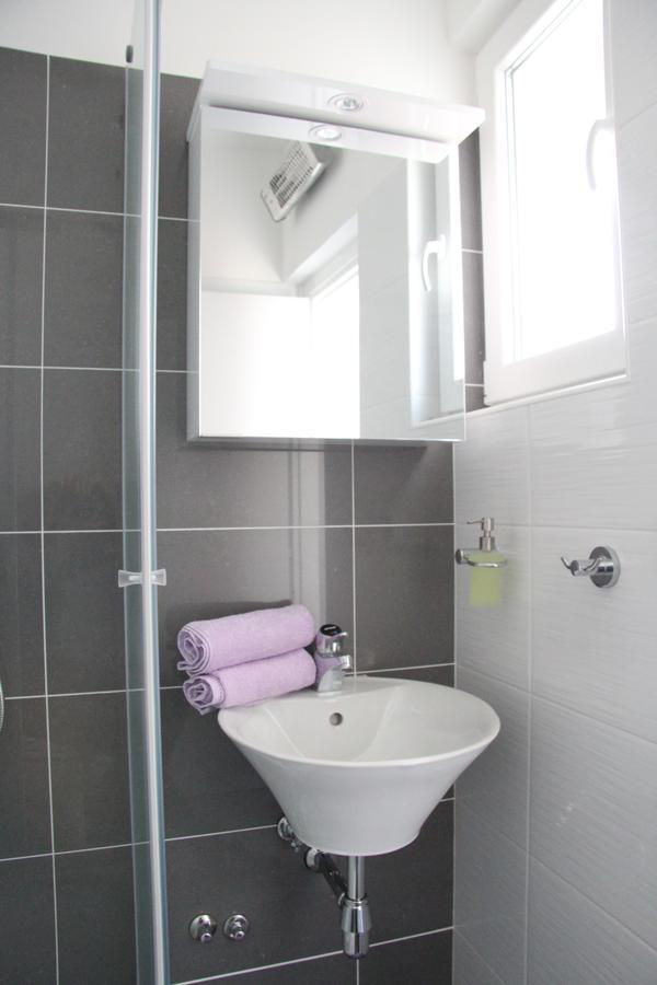 Apartment Paula With Private Jacuzzi And Parking- Near The Beach Zára Kültér fotó