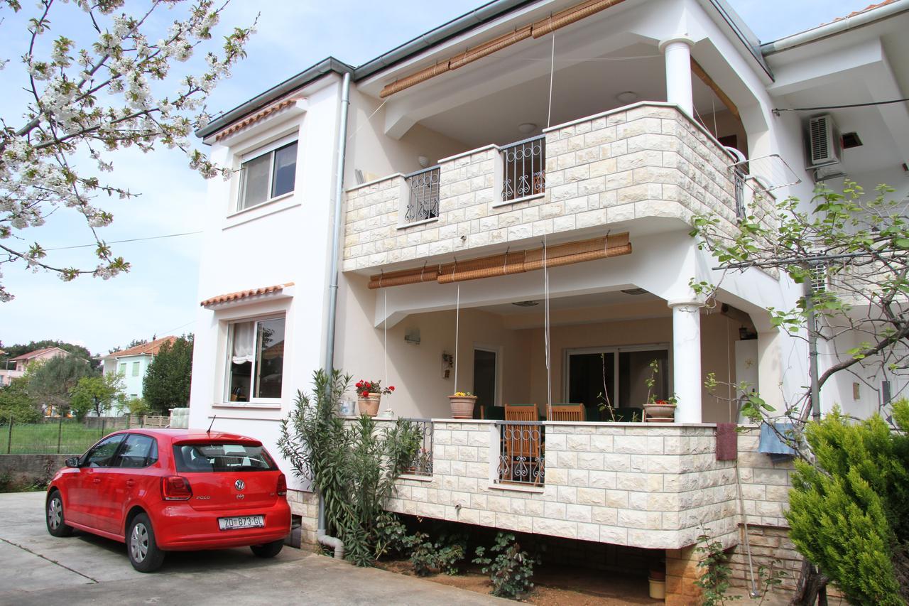 Apartment Paula With Private Jacuzzi And Parking- Near The Beach Zára Kültér fotó