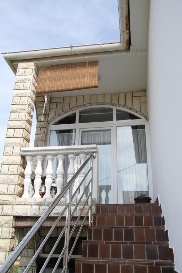 Apartment Paula With Private Jacuzzi And Parking- Near The Beach Zára Kültér fotó